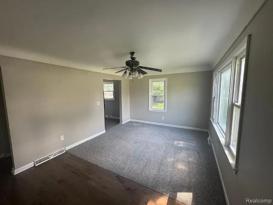 28860 Grayfield, Farmington Hills, MI 48336 - #2