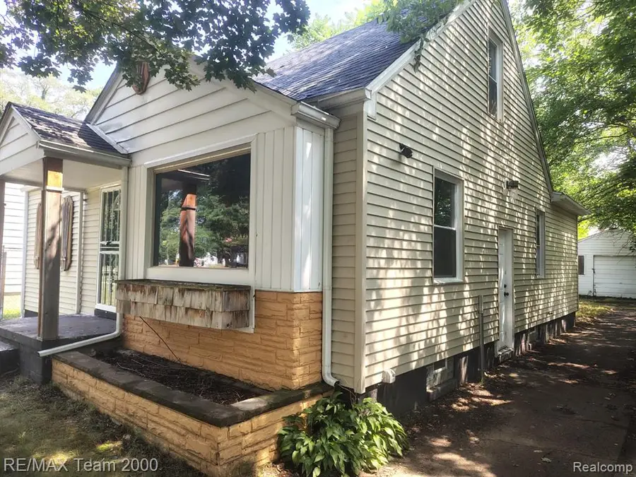 18470 Grandville, Detroit, MI 48219 - #2