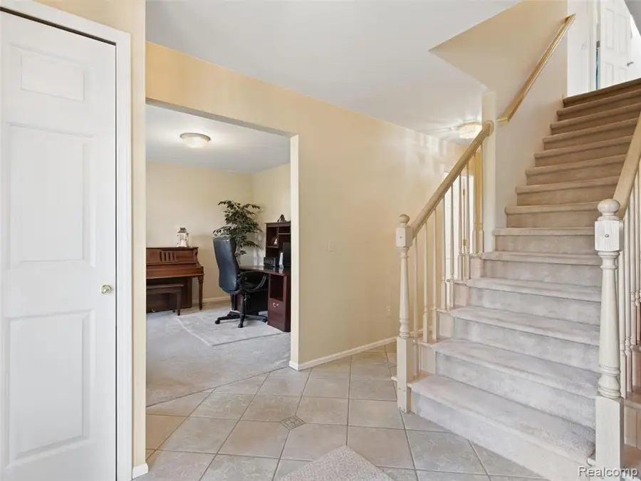 54608 Beacon Cove, New Baltimore, MI 48047 - #2