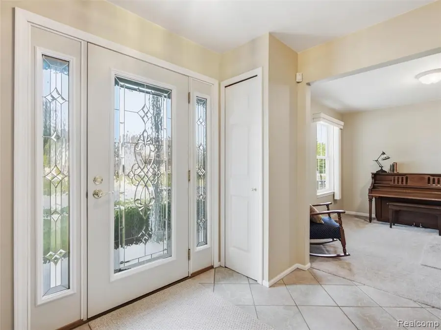 54608 Beacon Cove, New Baltimore, MI 48047 - #3
