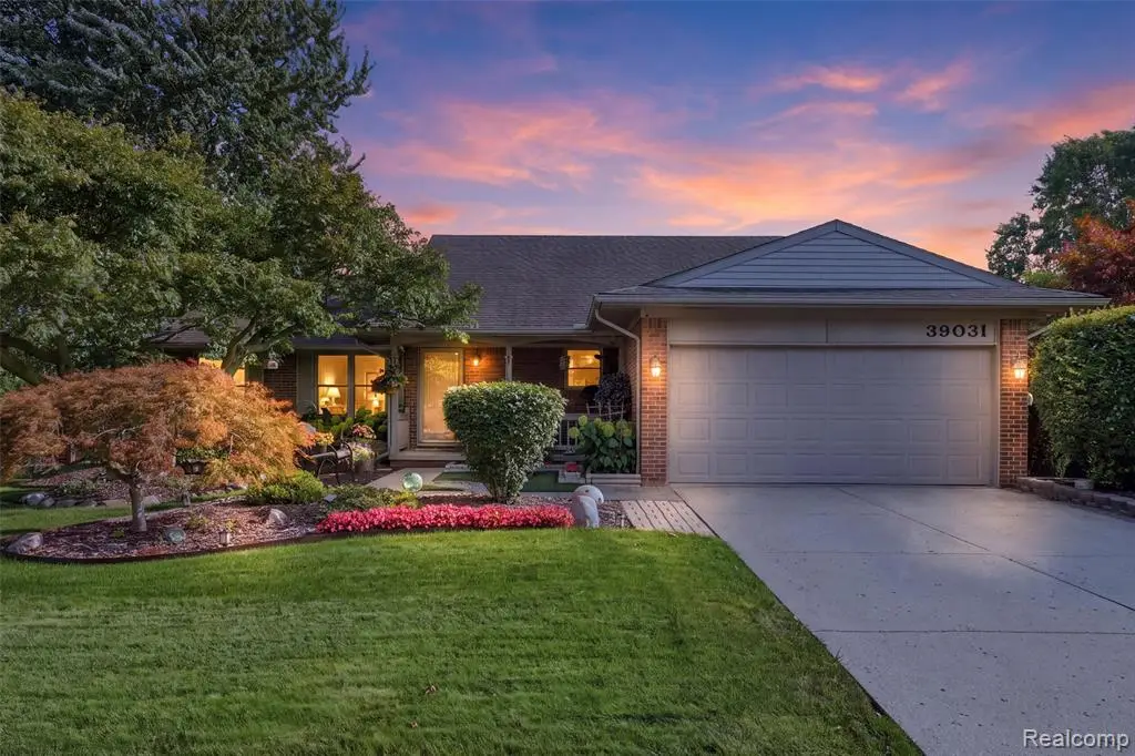 39031 Meeting House, Livonia, MI 48154 - #1