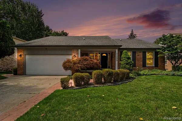 5309 Orchard Crest, Troy, MI 48085