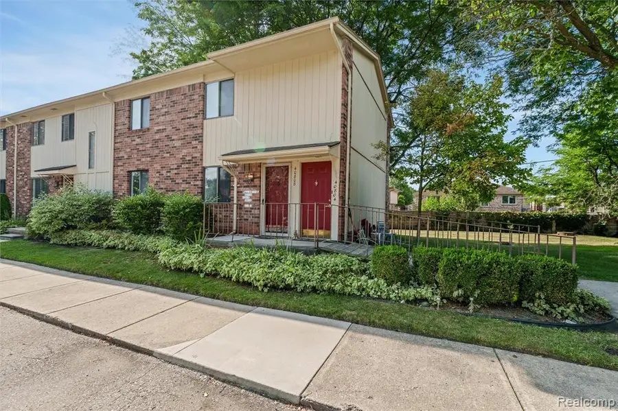 40808 Highpointe, Clinton Township, MI 48038 - #3