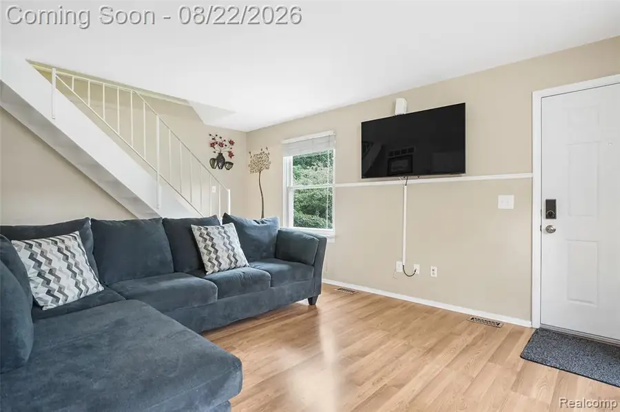 385 Neptune, Walled Lake, MI 48390 - #3