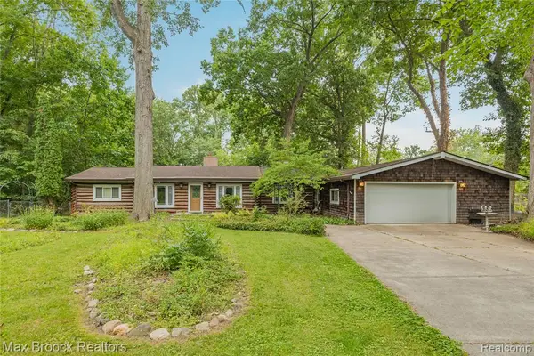 29799 Linden, Farmington Hills, MI 48336