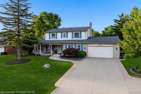 29042 Raleigh, Farmington Hills, MI 48336