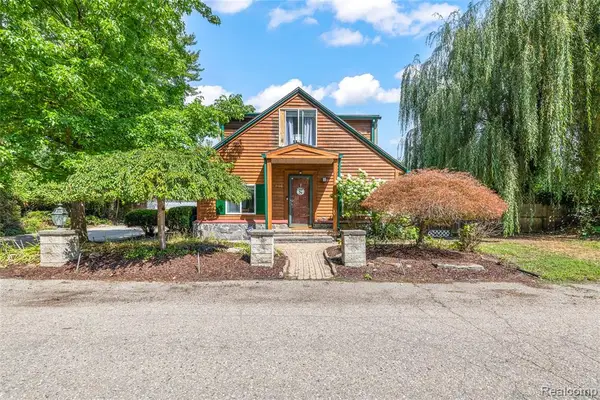 35966 Cypress, Romulus, MI 48174