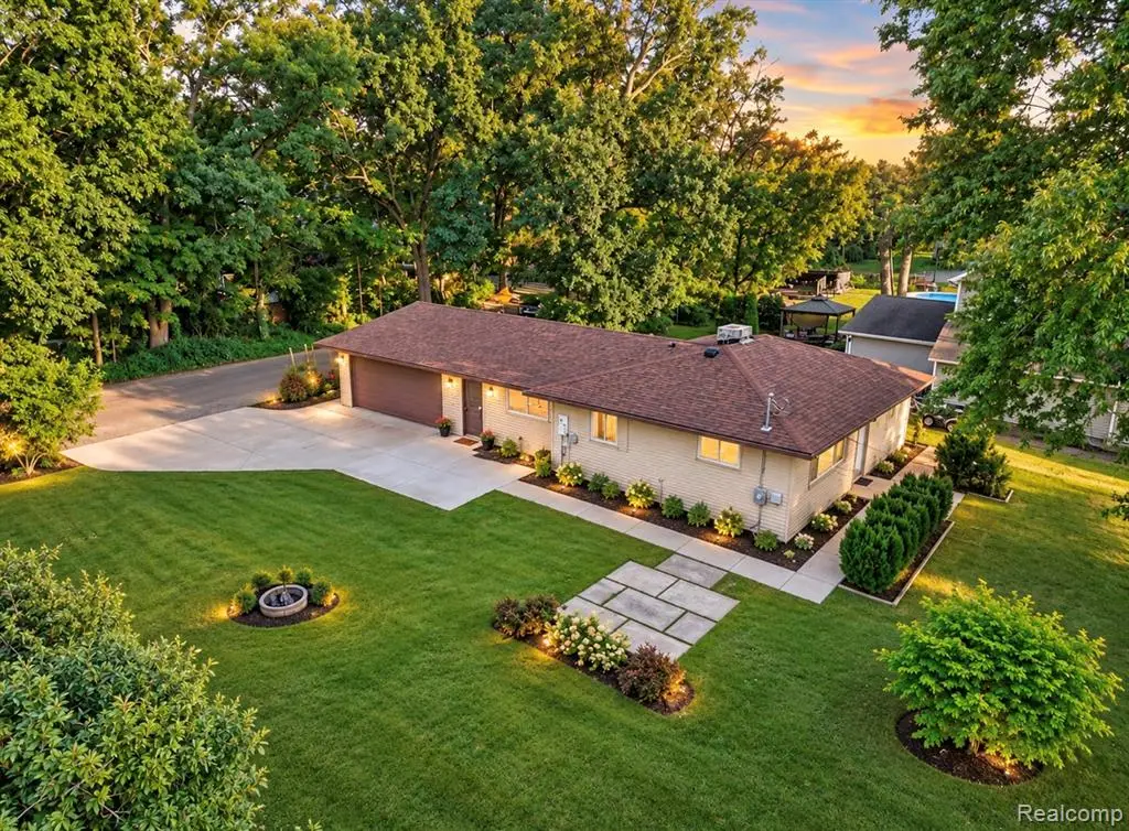 6220 Wertz, Davisburg, MI 48350 - #1