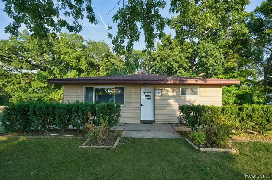 6220 Wertz, Davisburg, MI 48350 - #2