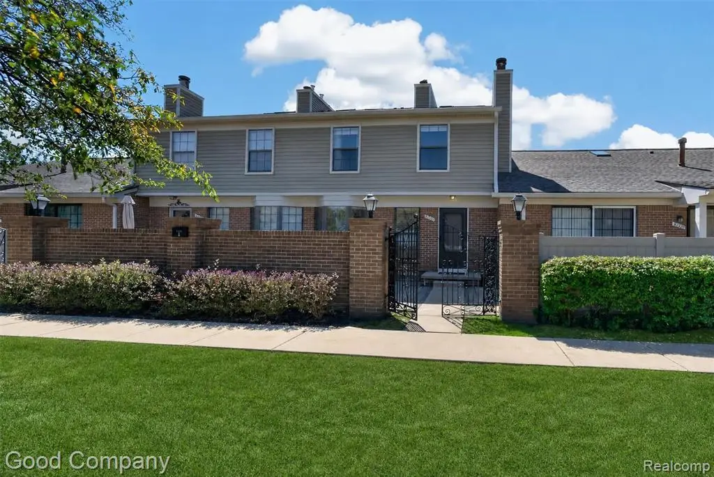 31228 Country, Farmington Hills, MI 48331 - #1