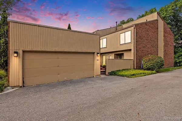 7320 Balsam, West Bloomfield, MI 48322