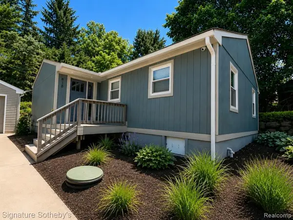 818 N Main, Milford, MI 48381