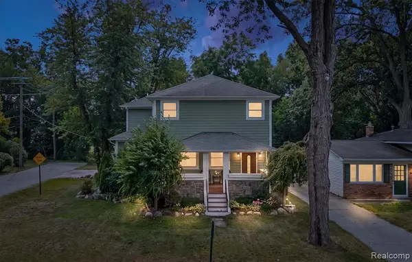 2159 Avondale, Sylvan Lake, MI 48320