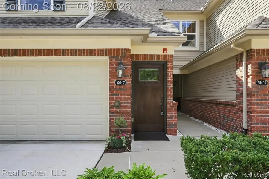 55407 Ambassador, Shelby, MI 48316 - #3