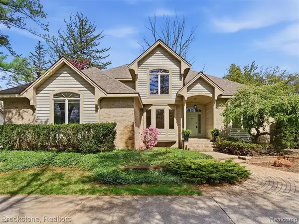 6512 White Lake, Clarkston, MI 48346