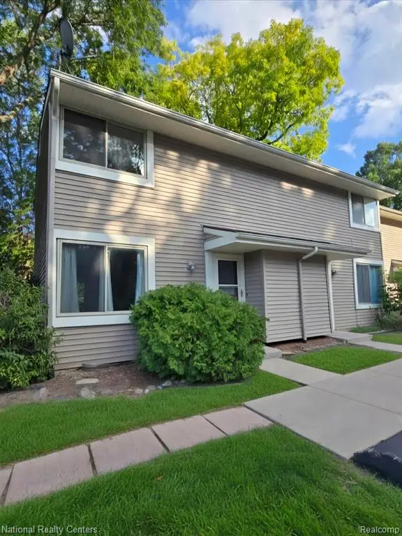 616 Rickett #130, Brighton, MI 48116