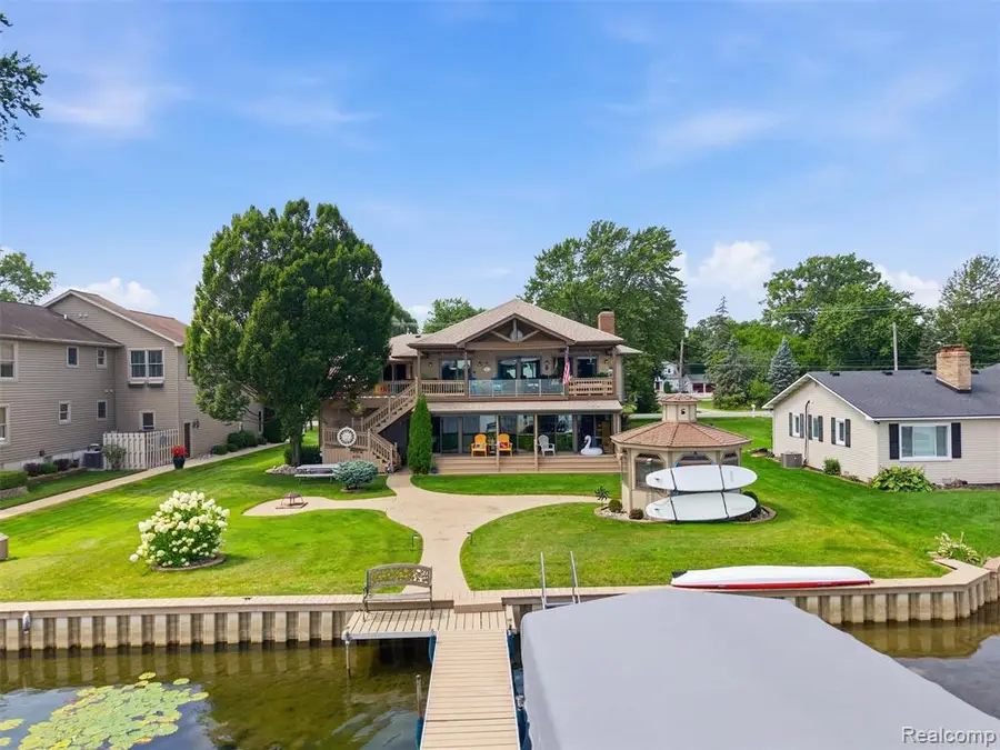 12067 Torrey, Fenton, MI 48430 - #2