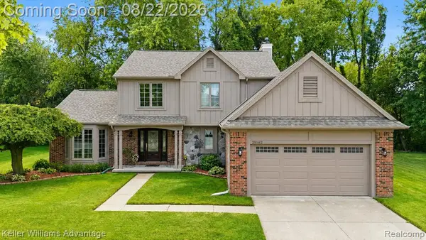 29582 English Way, Novi, MI 48377