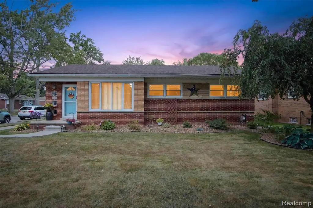 9072 Denne, Livonia, MI 48150 - #1
