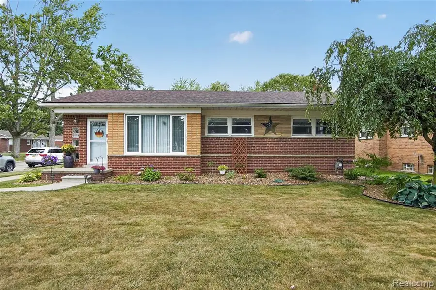 9072 Denne, Livonia, MI 48150 - #3