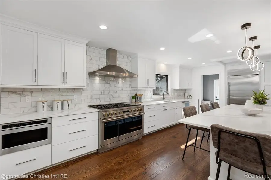 1257 Charrington, Bloomfield Hills, MI 48301 - #3