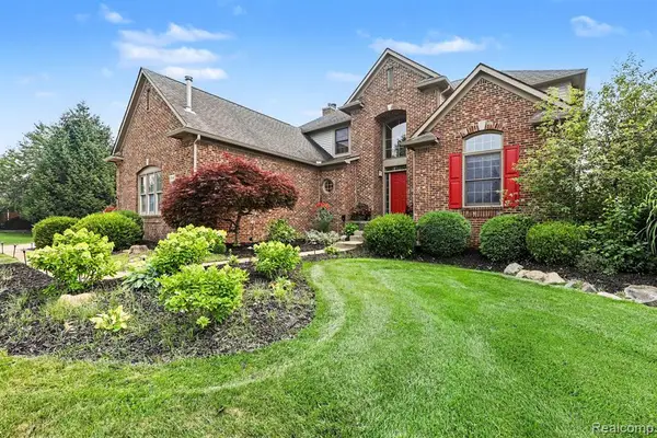 3544 S Creek, Rochester, MI 