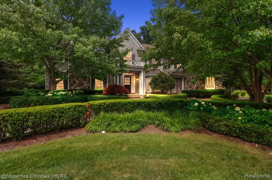 937 Mitchell, Bloomfield Hills, MI 48304 - #2