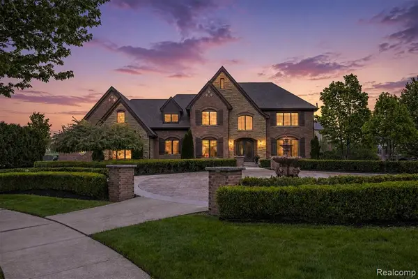48892 Barola, Northville, MI 48167