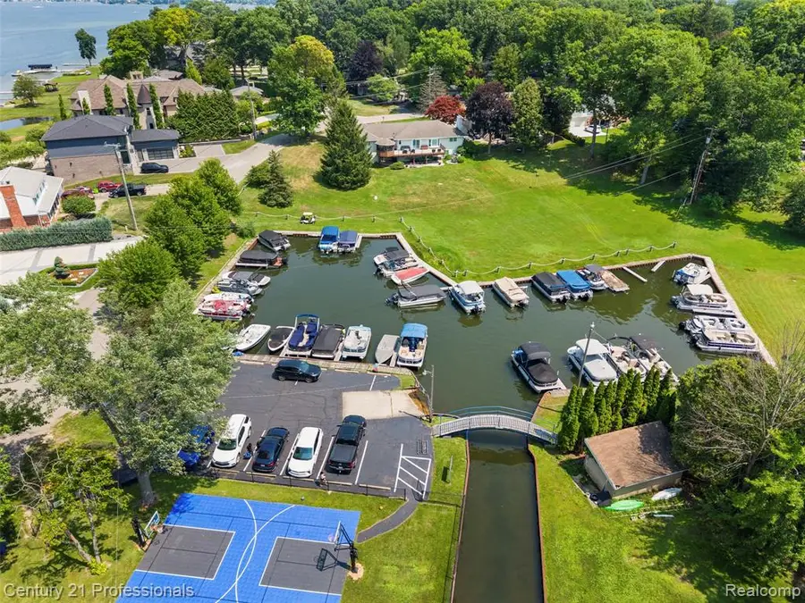 5135 Virgie, West Bloomfield, MI 48324 - #3