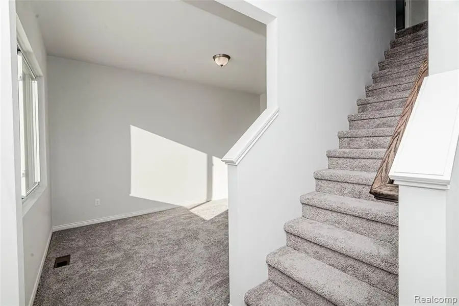 002 Oak, Grand Blanc, MI 48439 - #2