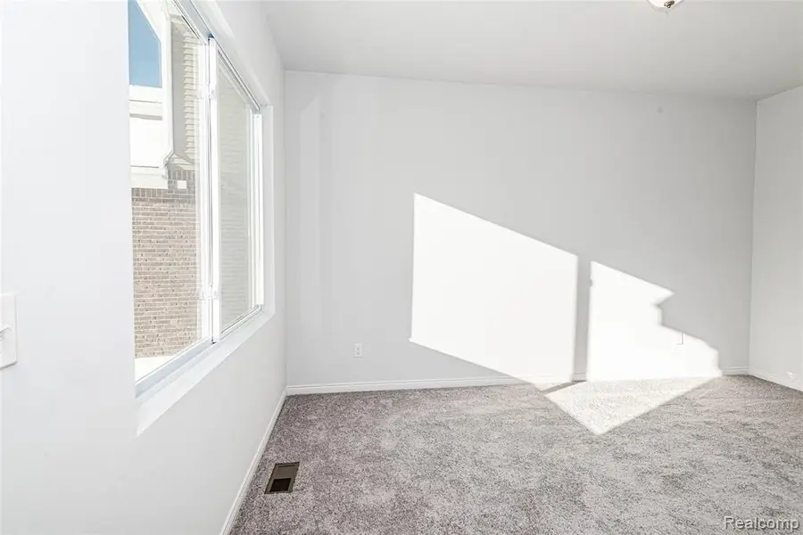 002 Oak, Grand Blanc, MI 48439 - #3