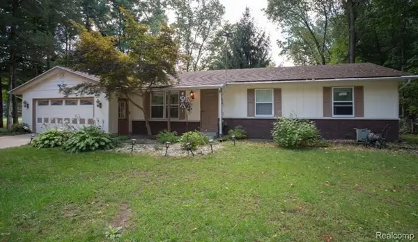 28047 Wexford, Lawton, MI 49065