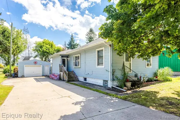 403 Gratiot, Marysville, MI 48040