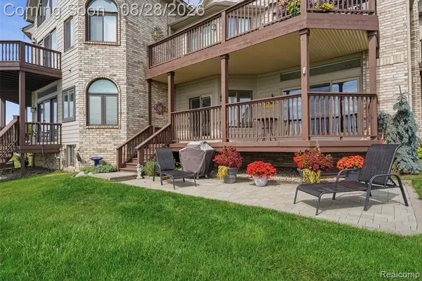 50717 Harbour View, New Baltimore, MI 48047