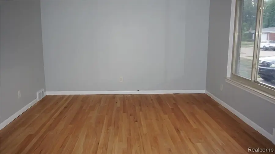28644 Grobbel, Warren, MI 48092 - #3