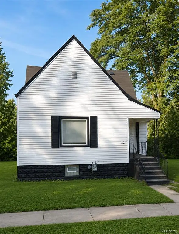 22 E Charlotte, Ecorse, MI 48229