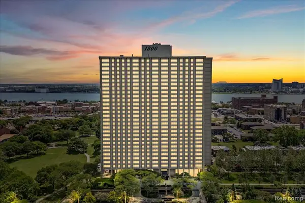 1300 E Lafayette #2810-12, Detroit, MI 48207