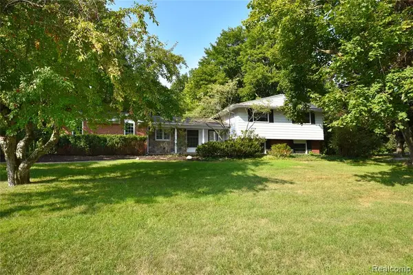 872 Dursley, Bloomfield Hills, MI 48304