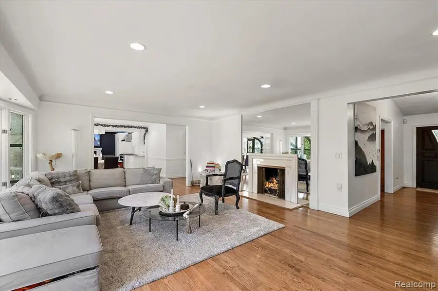 1663 Standish, Bloomfield Hills, MI 48302 - #2