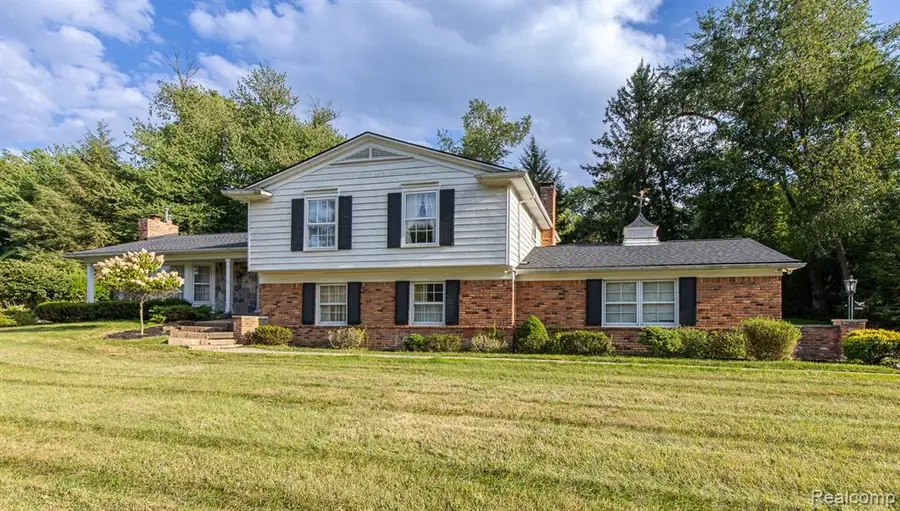4744 Brafferton, Bloomfield Hills, MI 48302 - #2