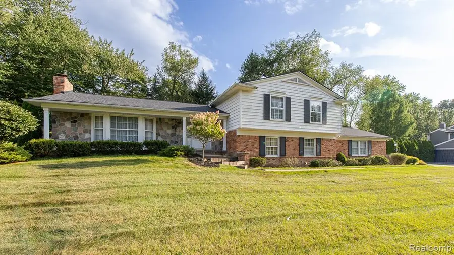 4744 Brafferton, Bloomfield Hills, MI 48302 - #3