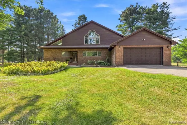 9022 Kingston, Pinckney, MI 48169