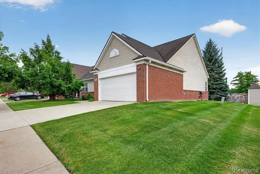 6655 Cortland #44, Brighton, MI 48114 - #3
