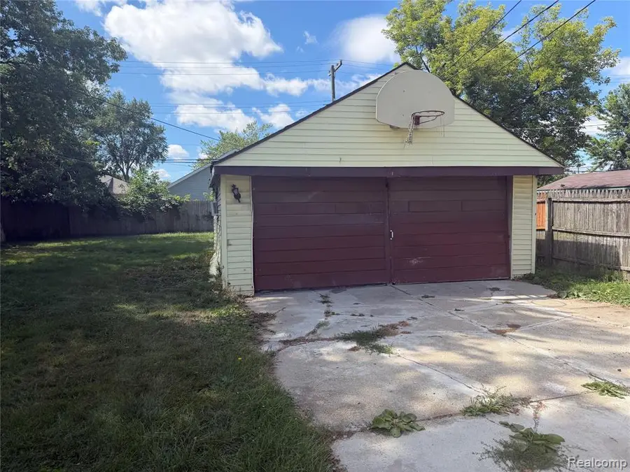 26721 Lehner, Roseville, MI 48066 - #3