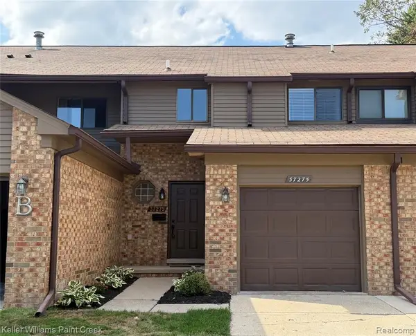 37275 Glenbrook #4, Clinton Township, MI 48036