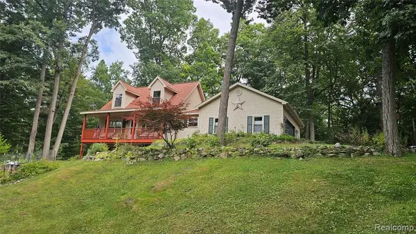 9929 Sienna, Pinckney, MI 48169