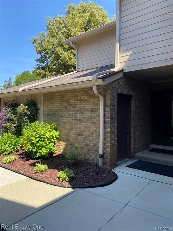 6463 Maple Hills, Bloomfield Hills, MI 48301 - #2
