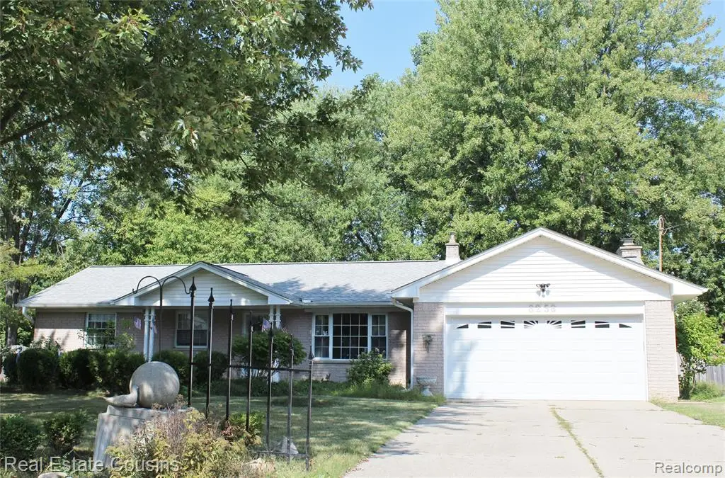 6258 Meadowwood, Grand Blanc, MI 48439 - #1