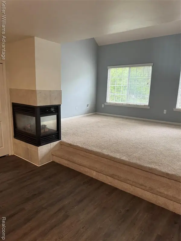 1478 Crimson, Walled Lake, MI 48390