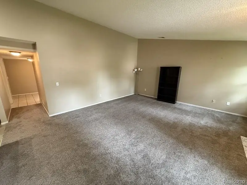 4962 Oak Hill #75, Waterford, MI 48329 - #3